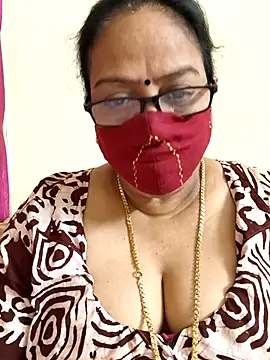 Snapshot of heera-rani chatting on April 4, 2026, 4:11 am heera-rani online show from April 4, 2026, 4:11 am