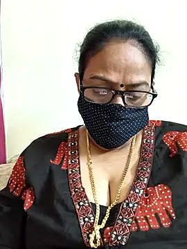 Snapshot of heera-rani chatting on April 6, 2026, 5:41 am heera-rani online show from April 6, 2026, 5:41 am