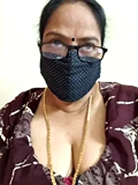 Snapshot of heera-rani chatting on April 7, 2026, 4:35 am heera-rani online show from April 7, 2026, 4:35 am