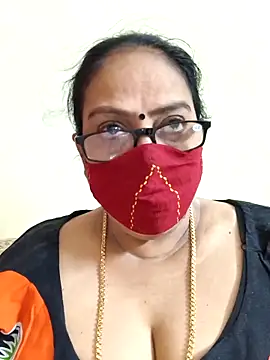 Snapshot of heera-rani chatting on April 11, 2026, 7:24 am heera-rani online show from April 11, 2026, 7:24 am