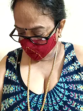 Snapshot of heera-rani chatting on April 12, 2026, 6:51 am heera-rani online show from April 12, 2026, 6:51 am