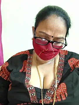 Snapshot of heera-rani chatting on April 15, 2026, 6:09 am heera-rani online show from April 15, 2026, 6:09 am