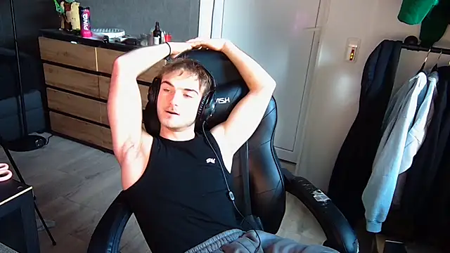 Snapshot of Rudi2007Eye chatting on February 19, 2026, 3:08 pm Rudi2007Eye online show from February 19, 2026, 3:08 pm