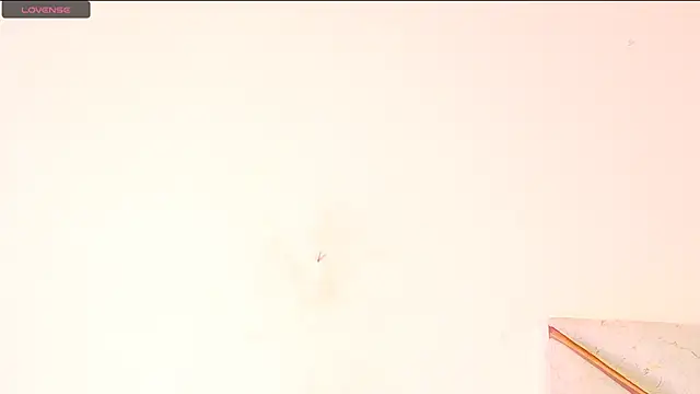 AlanaDoll online show from May 28, 2026, 2:53 am