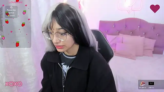 Snapshot of HANNI_TAY chatting on December 3, 2025, 11:41 am HANNI TAY online show from December 3, 2025, 11:41 am