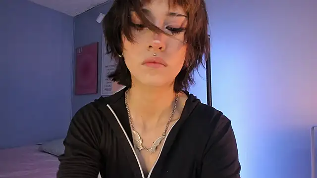 Snapshot of Hannahpage chatting on April 27, 2026, 12:25 pm Hannahpage online show from April 27, 2026, 12:25 pm