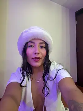 Snapshot of saranghae_ chatting on December 18, 2025, 11:33 pm saranghae online show from December 18, 2025, 11:33 pm