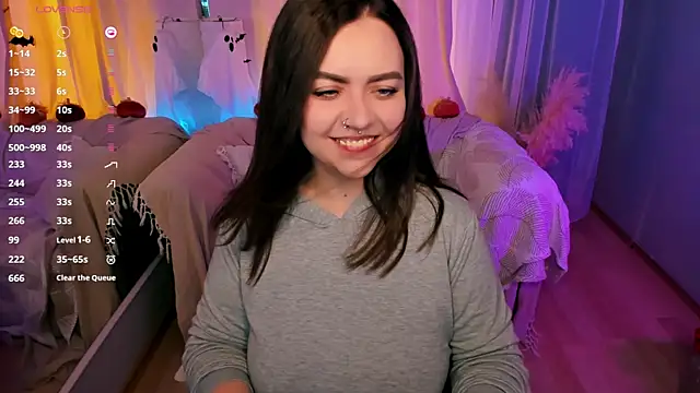 ashton heidii online show from October 30, 2025, 10:21 pm