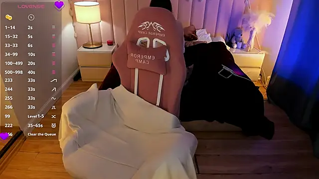 ashton heidii online show from February 28, 2026, 10:55 pm