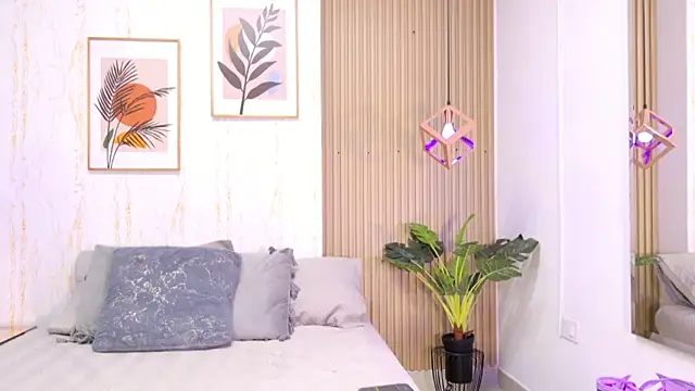 Snapshot of Ayleen_Dunkan chatting on September 13, 2025, 11:54 am Ayleen Dunkan online show from September 13, 2025, 11:54 am