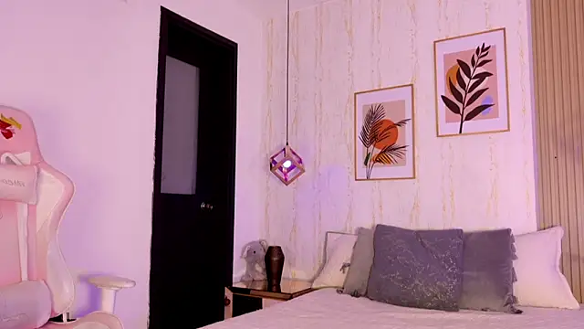 Snapshot of Ayleen_Dunkan chatting on September 23, 2025, 12:19 pm Ayleen Dunkan online show from September 23, 2025, 12:19 pm