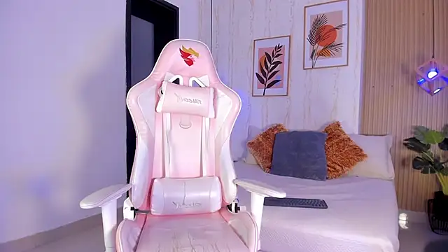 Snapshot of Ayleen_Dunkan chatting on November 29, 2025, 1:25 pm Ayleen Dunkan online show from November 29, 2025, 1:25 pm