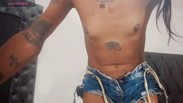 Snapshot of deborahotts chatting on December 5, 2025, 3:41 pm deborahotts online show from December 5, 2025, 3:41 pm