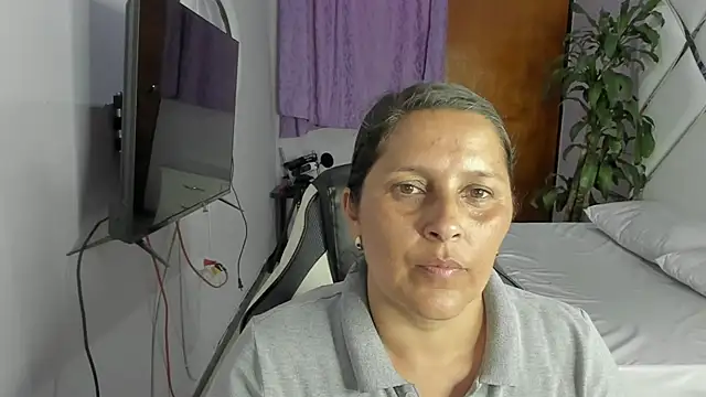KikaDuque online show from July 17, 2026, 7:52 pm