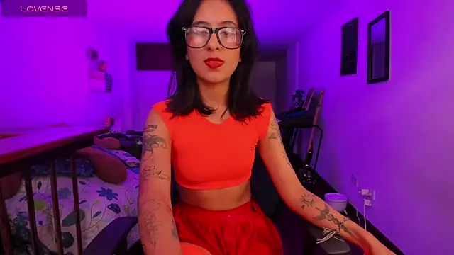 Snapshot of atenea_dragon__ chatting on October 3, 2025, 7:44 pm atenea dragon online show from October 3, 2025, 7:44 pm