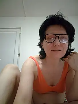Snapshot of Vera_Elle chatting on March 1, 2026, 8:00 pm Vera Elle online show from March 1, 2026, 8:00 pm