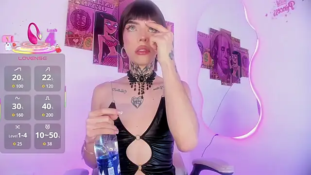 Rachell coollins online show from November 11, 2025, 8:42 pm