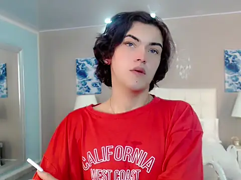 nathalialoes1 online show from November 3, 2025, 12:28 pm