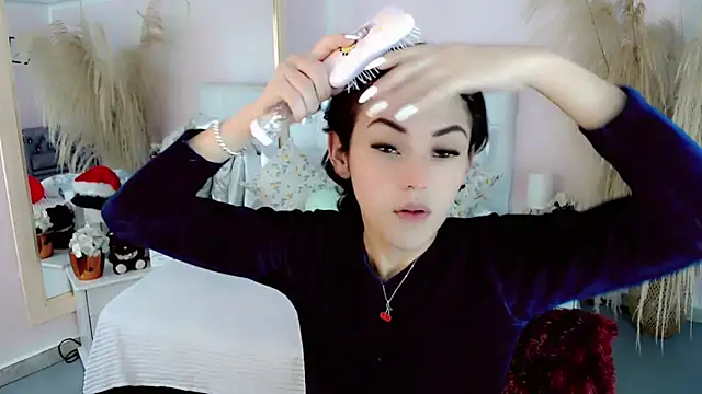 nathalialoes1 online show from December 16, 2025, 5:34 am