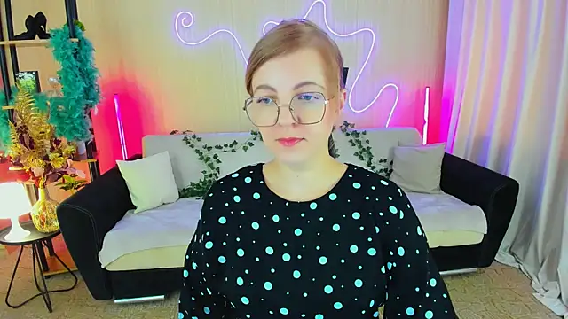 YourUniverser online show from November 18, 2025, 9:14 am