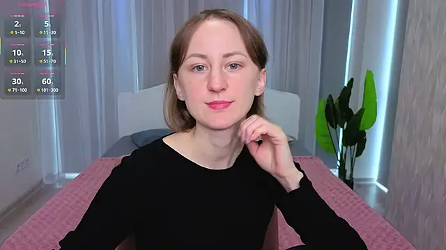 LuluChiiii online show from October 24, 2025, 10:11 am