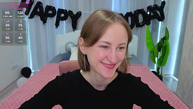 LuluChiiii online show from November 5, 2025, 10:48 am