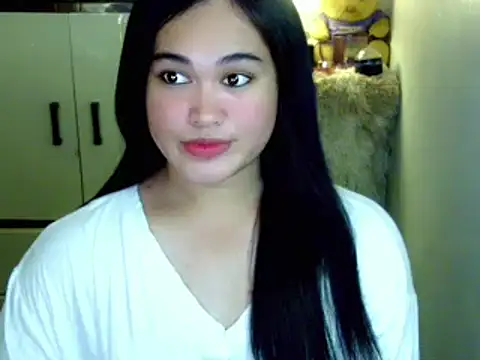 Snapshot of Annierose_ts chatting on April 14, 2026, 5:30 pm Annierose ts online show from April 14, 2026, 5:30 pm