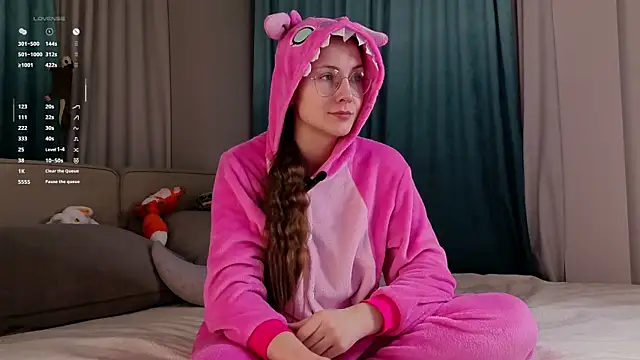 Snapshot of DarylAshworth chatting on December 21, 2025, 1:35 am DarylAshworth online show from December 21, 2025, 1:35 am