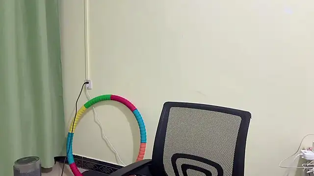 Snapshot of Nicole-13 chatting on December 17, 2025, 11:49 am Nicole-13 online show from December 17, 2025, 11:49 am