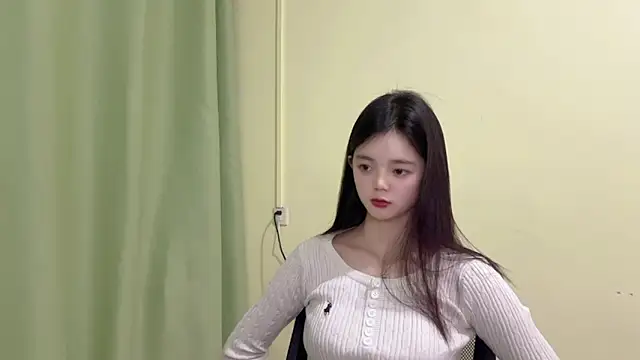 Snapshot of Nicole-13 chatting on February 1, 2026, 12:48 pm Nicole-13 online show from February 1, 2026, 12:48 pm