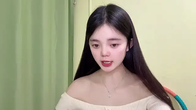 Snapshot of Nicole-13 chatting on February 4, 2026, 1:50 pm Nicole-13 online show from February 4, 2026, 1:50 pm