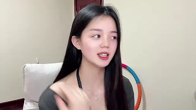 Snapshot of Nicole-13 chatting on April 8, 2026, 12:49 pm Nicole-13 online show from April 8, 2026, 12:49 pm