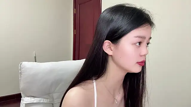 Snapshot of Nicole-13 chatting on April 9, 2026, 1:27 pm Nicole-13 online show from April 9, 2026, 1:27 pm