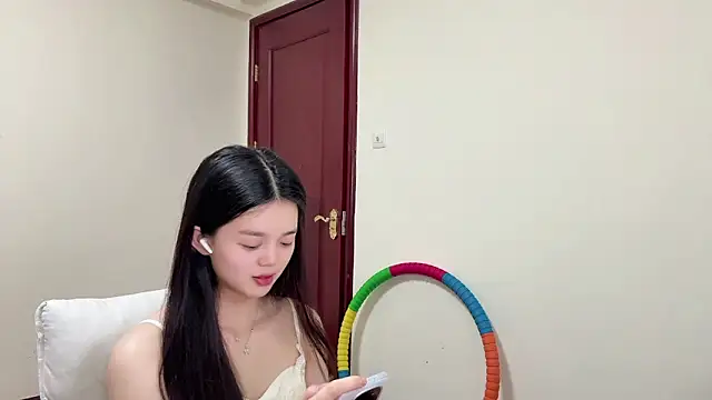 Snapshot of Nicole-13 chatting on April 13, 2026, 2:22 pm Nicole-13 online show from April 13, 2026, 2:22 pm