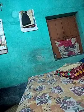 hot silkkol online show from February 25, 2026, 8:18 pm