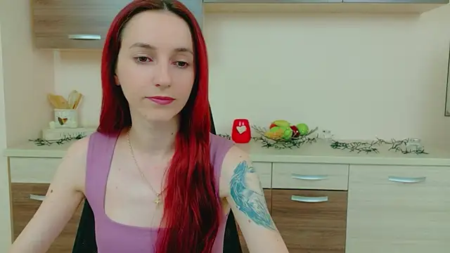 Julia Jae online show from April 8, 2026, 6:13 am