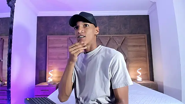 JulienSaint online show from September 19, 2025, 11:44 am