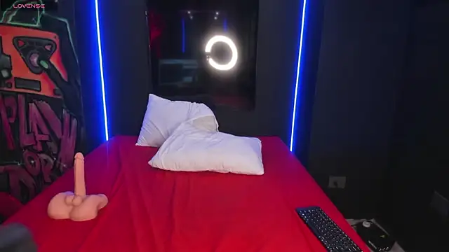 SamanthaaReed online show from February 11, 2026, 8:19 am