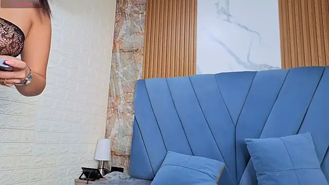 Snapshot of nathalia_koch_ chatting on January 6, 2026, 9:39 pm nathalia koch online show from January 6, 2026, 9:39 pm