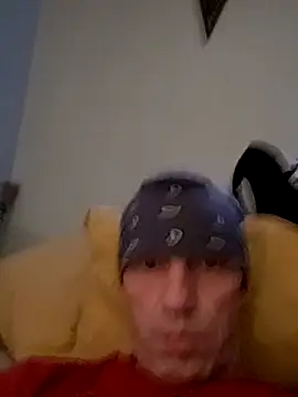 djcarey369159 online show from April 18, 2026, 10:52 am