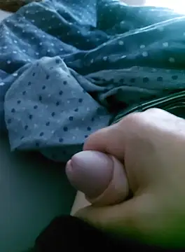 nikfu274 online show from October 6, 2025, 7:17 am