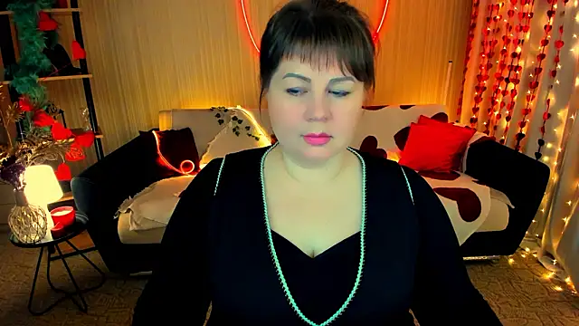 CrystaalStaar online show from February 24, 2026, 8:40 pm