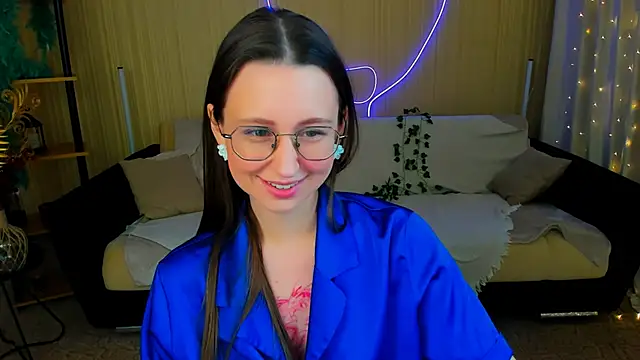 YourLovellyStory online show from February 8, 2026, 4:21 pm