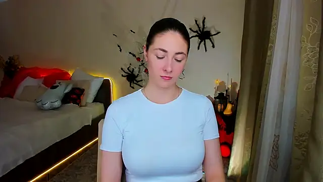 SensitiveSooul online show from October 26, 2025, 12:00 pm