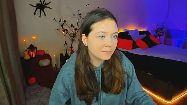 AlluringLookk online show from October 29, 2025, 4:31 pm