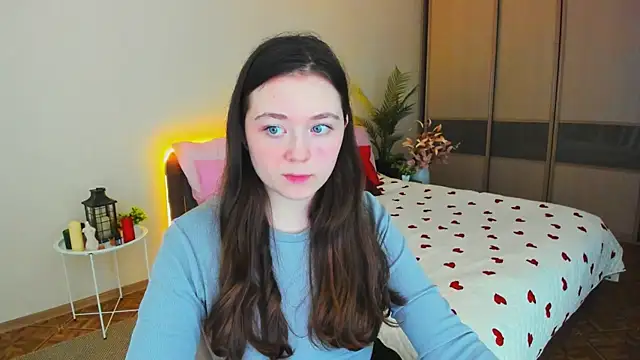 AlluringLookk online show from April 2, 2026, 4:48 pm