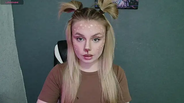 AngelicaHollywood online show from October 31, 2025, 8:21 pm