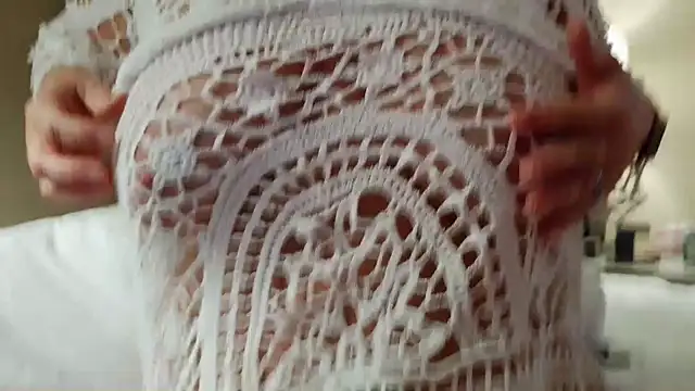 Snapshot of herguiltypleasure chatting on November 27, 2025, 12:46 am herguiltypleasure online show from November 27, 2025, 12:46 am