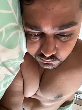 blrguychub online show from November 17, 2025, 2:50 am