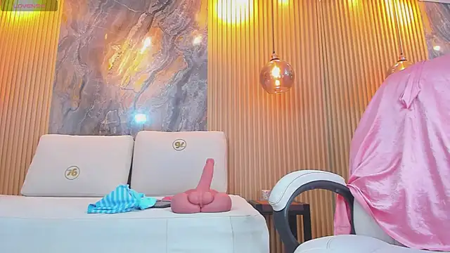 Snapshot of chloe_murray chatting on November 18, 2025, 6:56 pm chloe murray online show from November 18, 2025, 6:56 pm